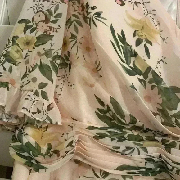 MAC DUGGAL Gown 24 Floral Print Faux Wrap Flutter Sleeve Peach Maxi Dress V Neck - Picture 9 of 14